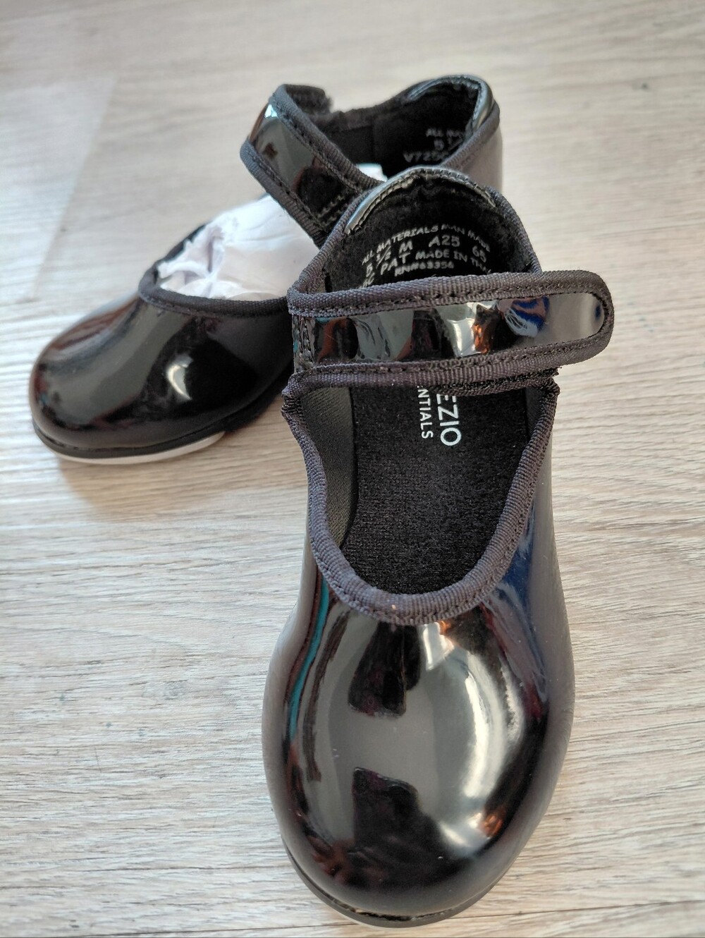 NWOT Girls' Black Patent Mary Jane Shoes Tap 5.5